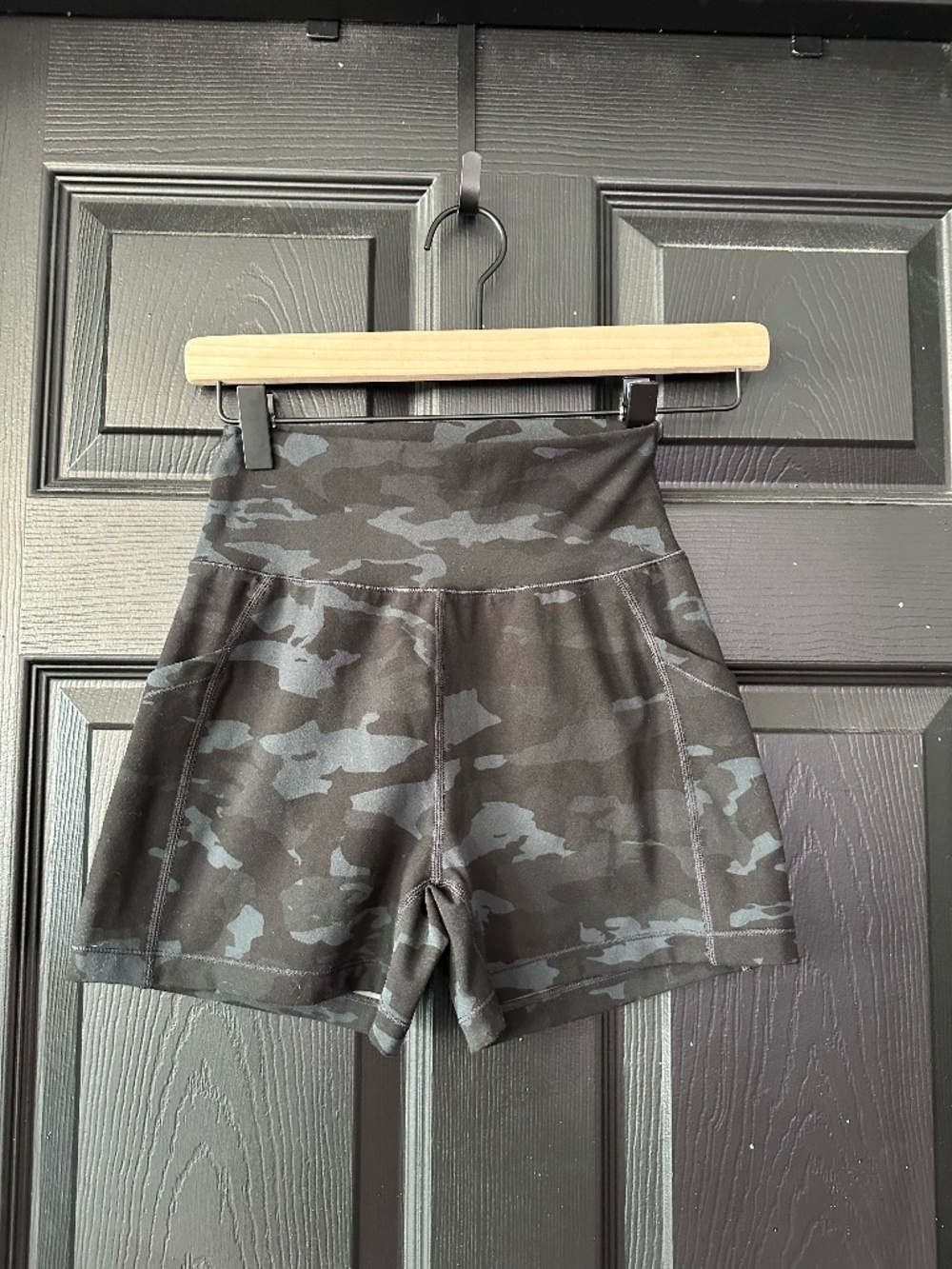 Alphalete Black Camo Biker Shorts High Waisted Gym Shorts Size Small